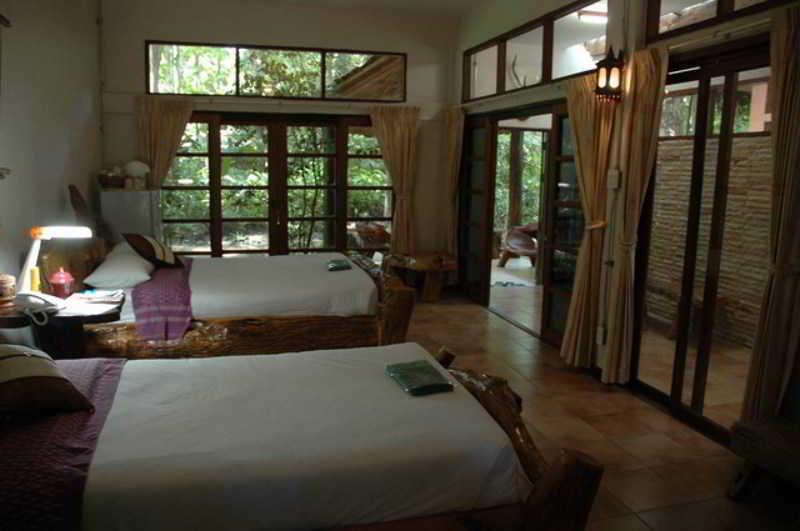 Momchailai Forest Retreat Kanchanaburi City Exterior photo