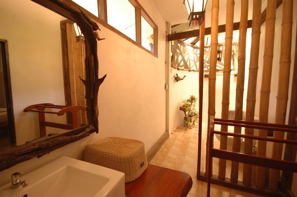 Momchailai Forest Retreat Kanchanaburi City Exterior photo