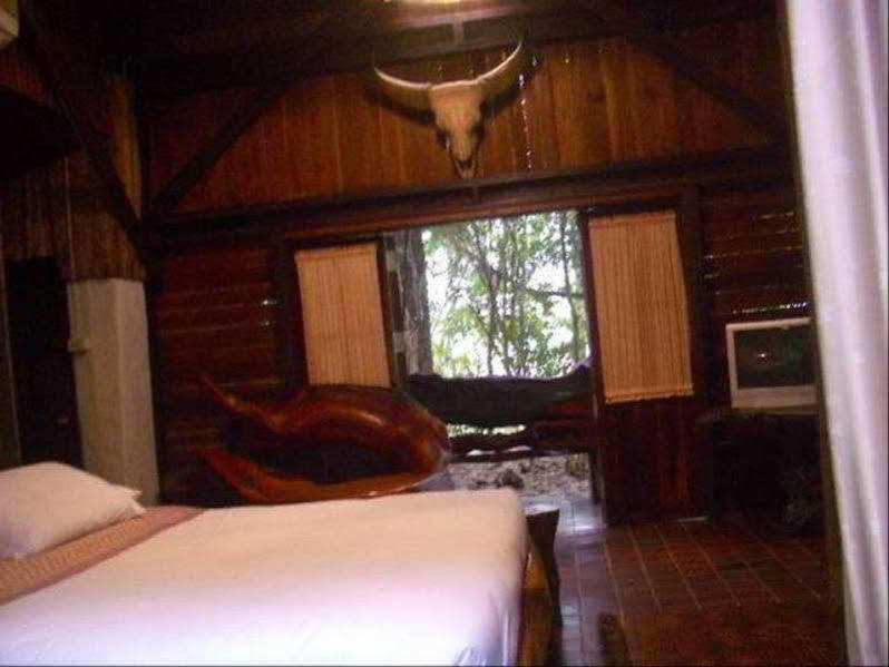 Momchailai Forest Retreat Kanchanaburi City Exterior photo